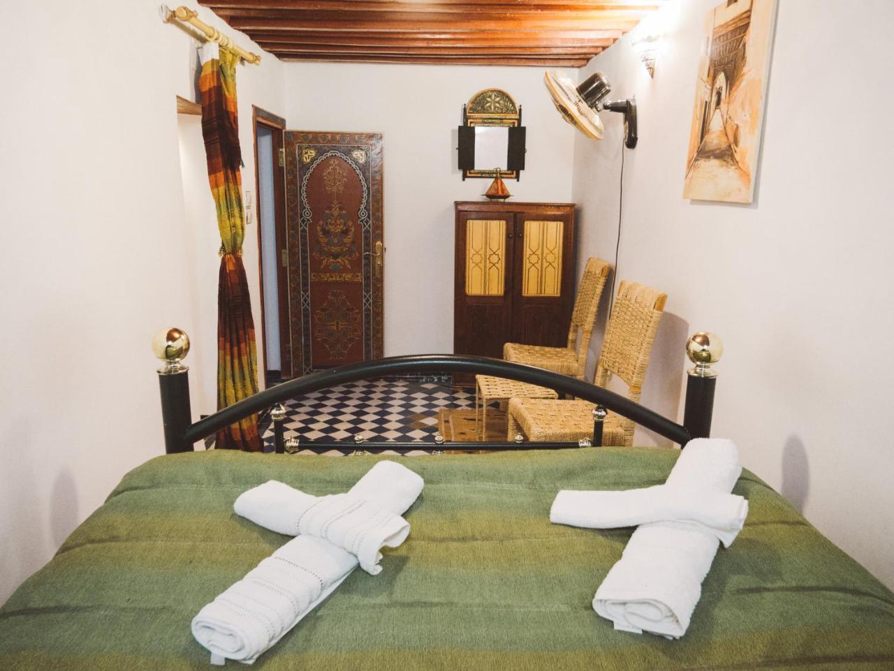 Dar Chrif Idrissi Hotel Фес Стая снимка
